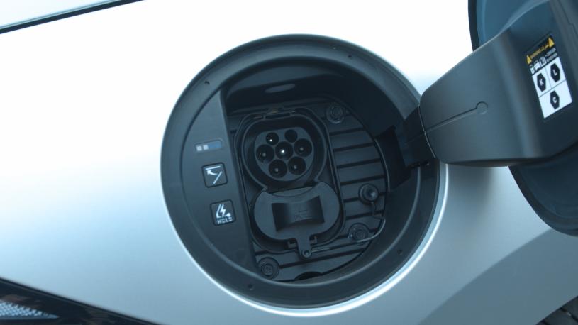 3436360 168kW Premium 77kWh 4dr Auto