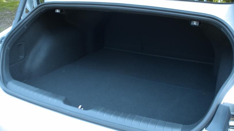 3436360 168kW Premium 77kWh 4dr Auto