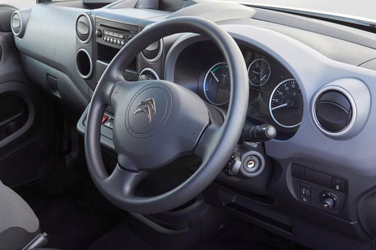 3450062 100kW 50kWh 800kg Van Enterprise Auto